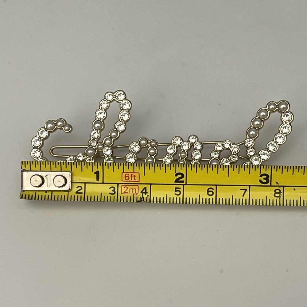 Chanel Script Hair Clip
Crystals and Pearls like New - Picture 13 of 13